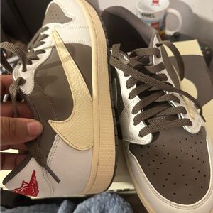 COPY - travis scott jordan 1 low